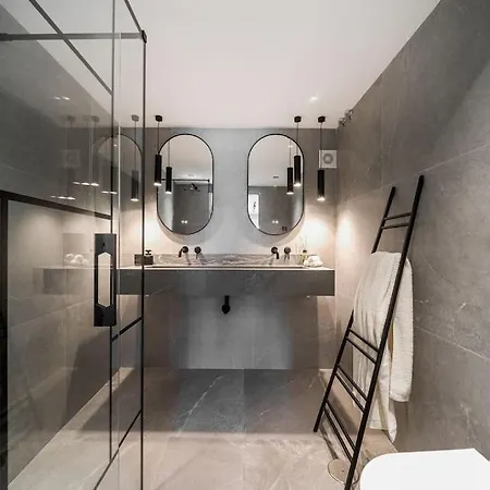 Super Stylish In Fantastic Location Marbella